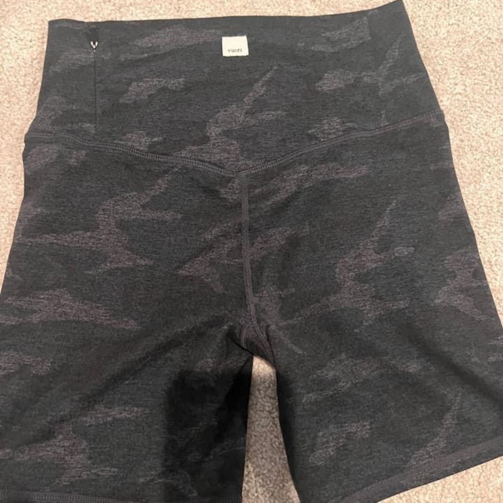 Vuori Studio Short - charcoal grey